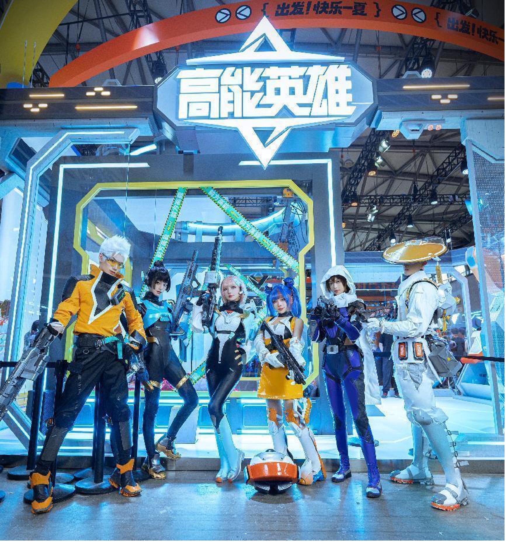 coser變裝、童錦程直播、老外求號《高能英雄》引爆炎炎夏日！